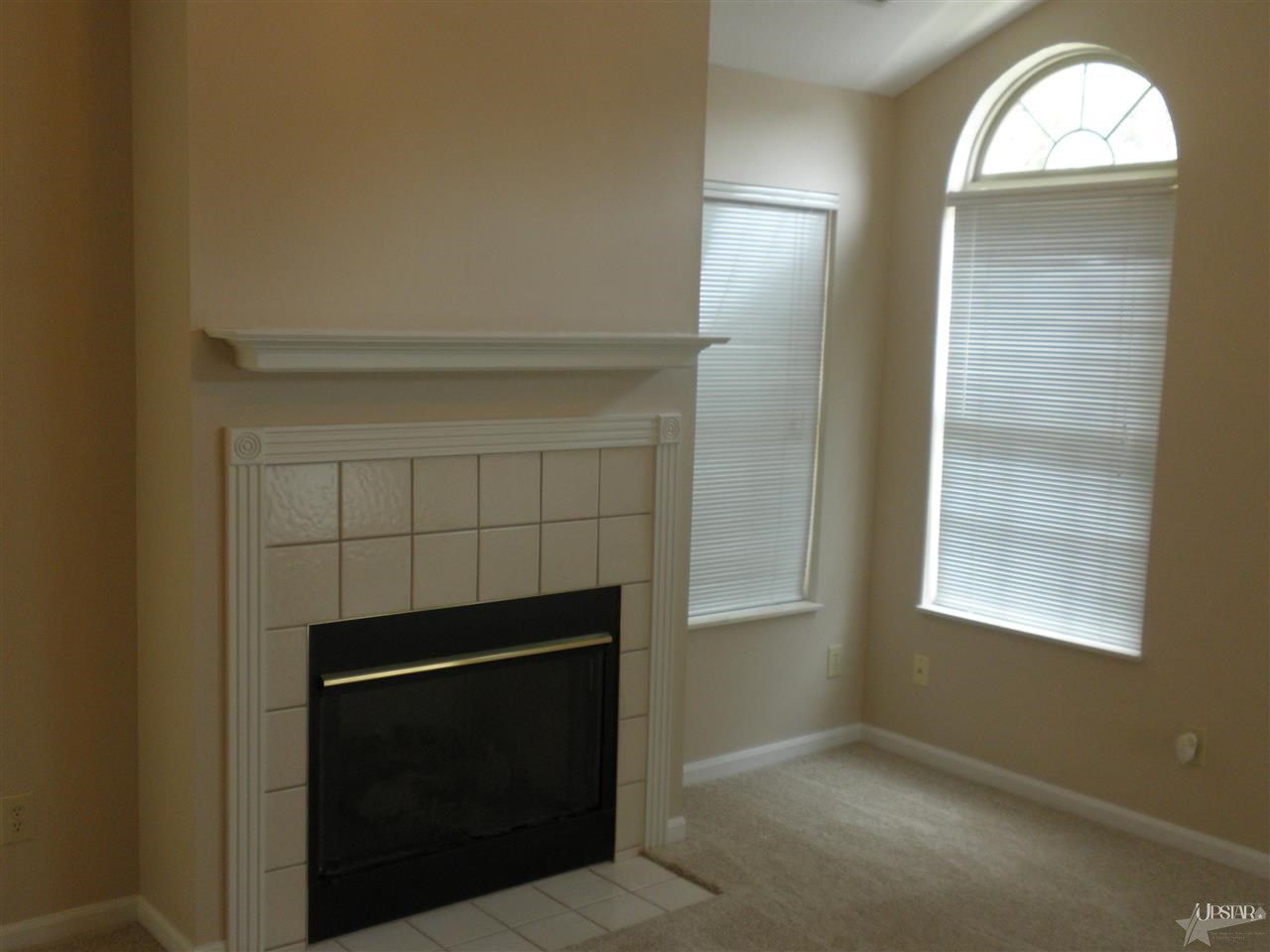 5130 Coventry Ln, Fort Wayne, IN 46804 photo 7