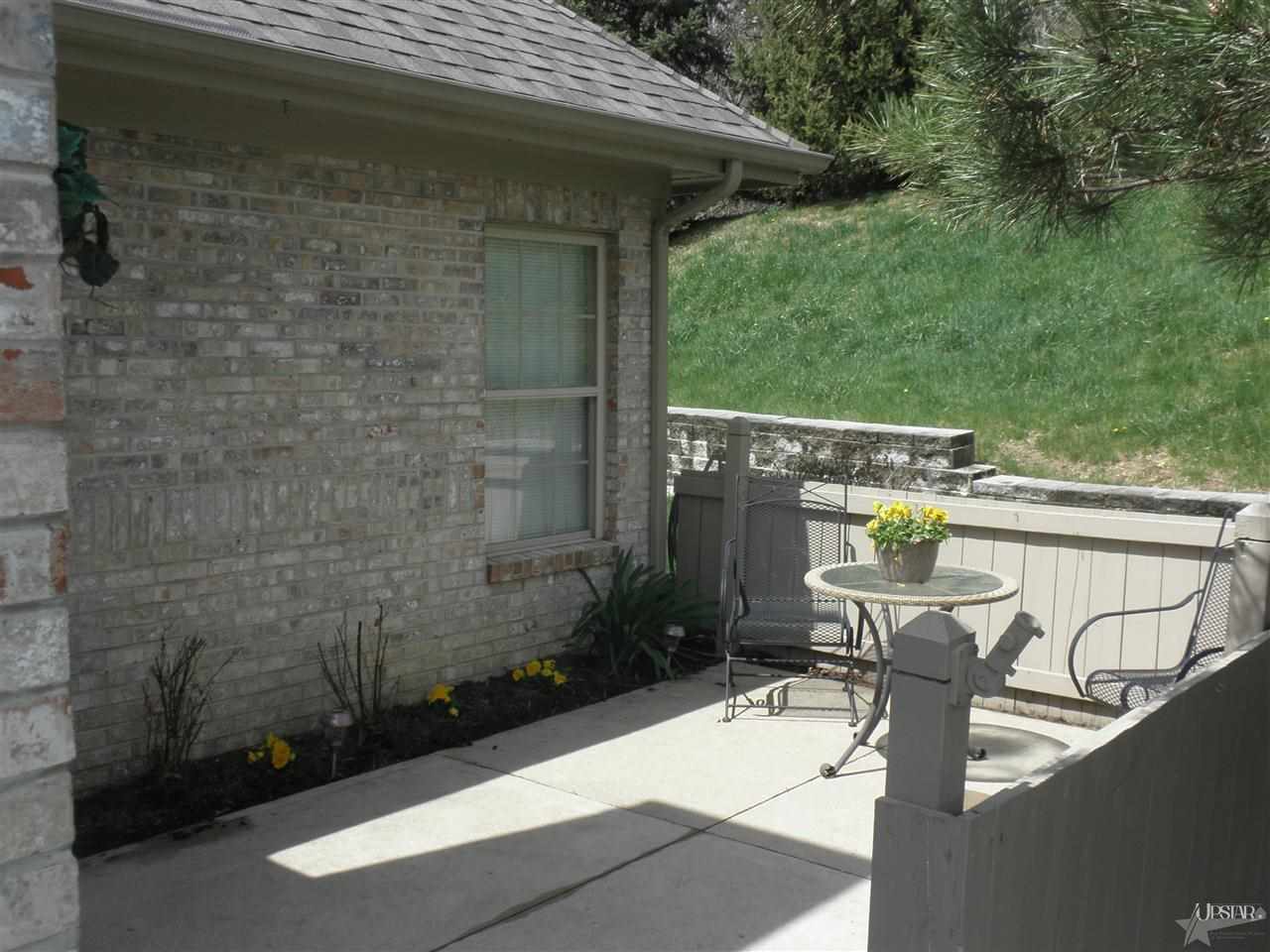 5130 Coventry Ln, Fort Wayne, IN 46804 photo 2