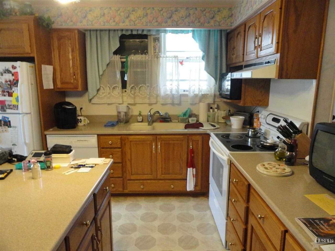 321 Jackson St, Decatur, IN 46733 photo 9