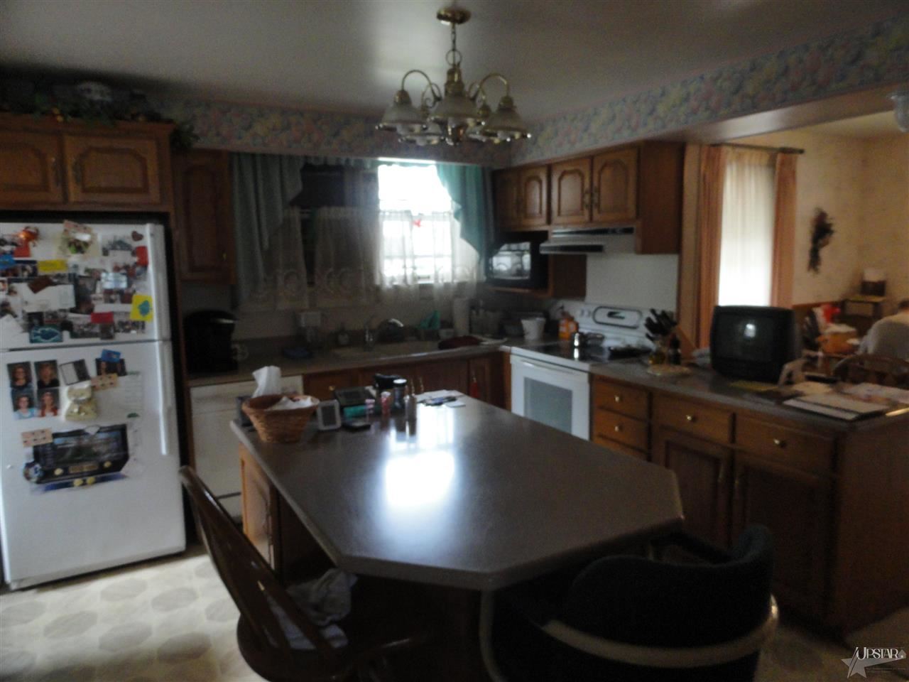 321 Jackson St, Decatur, IN 46733 photo 8