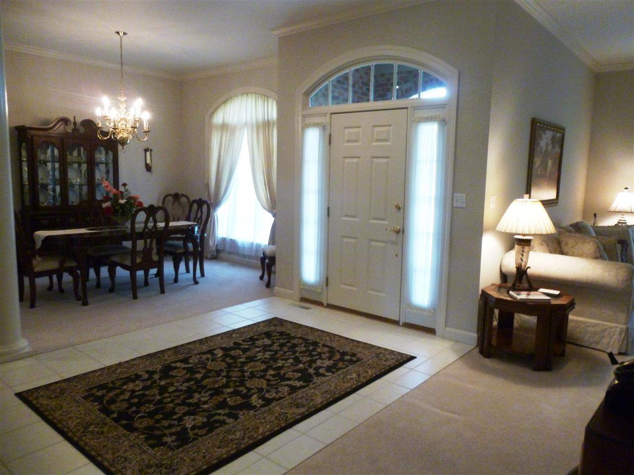 6611 Oakshire Ct, Newburgh, IN 47630 photo 3
