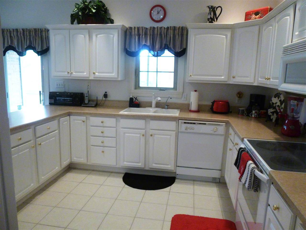 6611 Oakshire Ct, Newburgh, IN 47630 photo 13