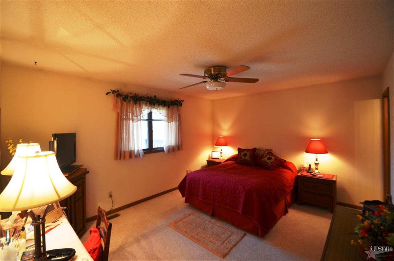 1422 Pelham Dr, Fort Wayne, IN 46825 photo 17