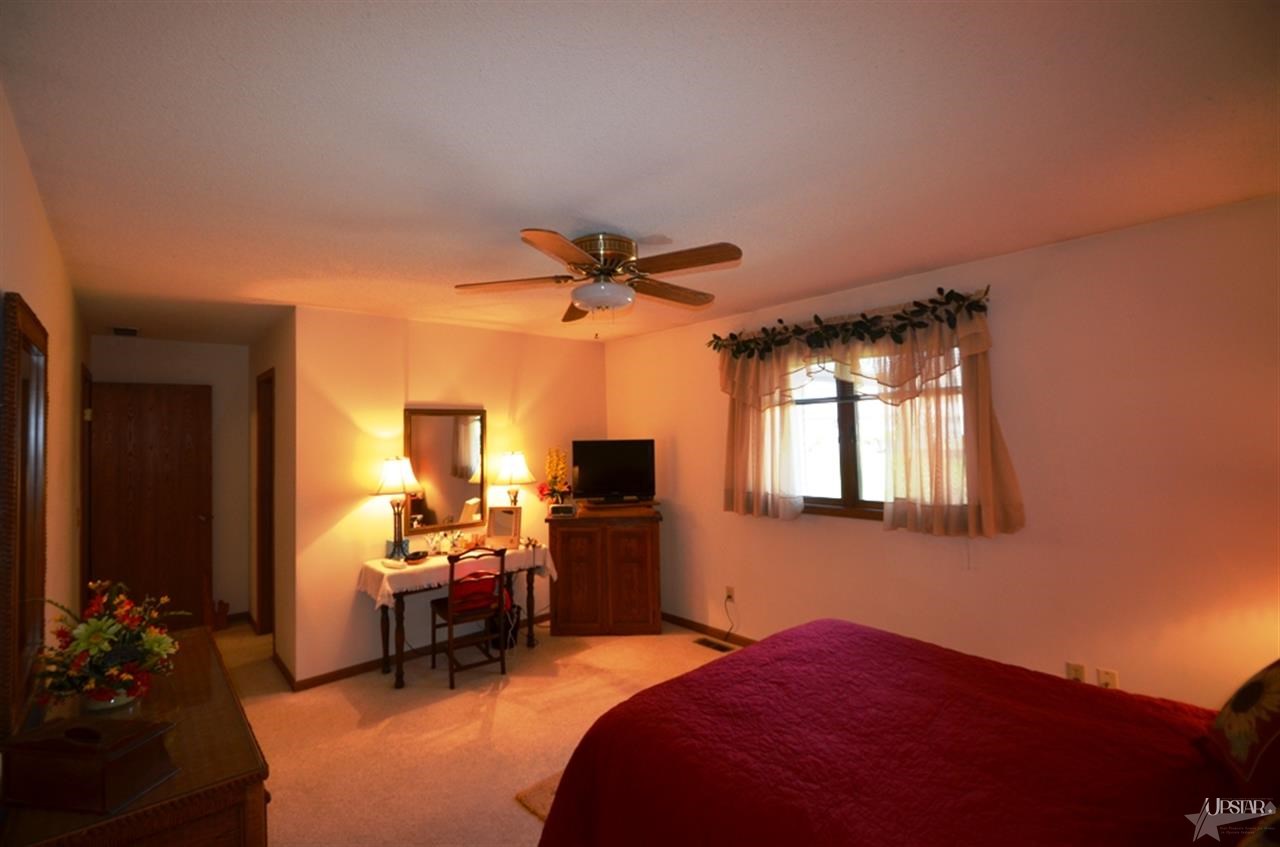 1422 Pelham Dr, Fort Wayne, IN 46825 photo 19