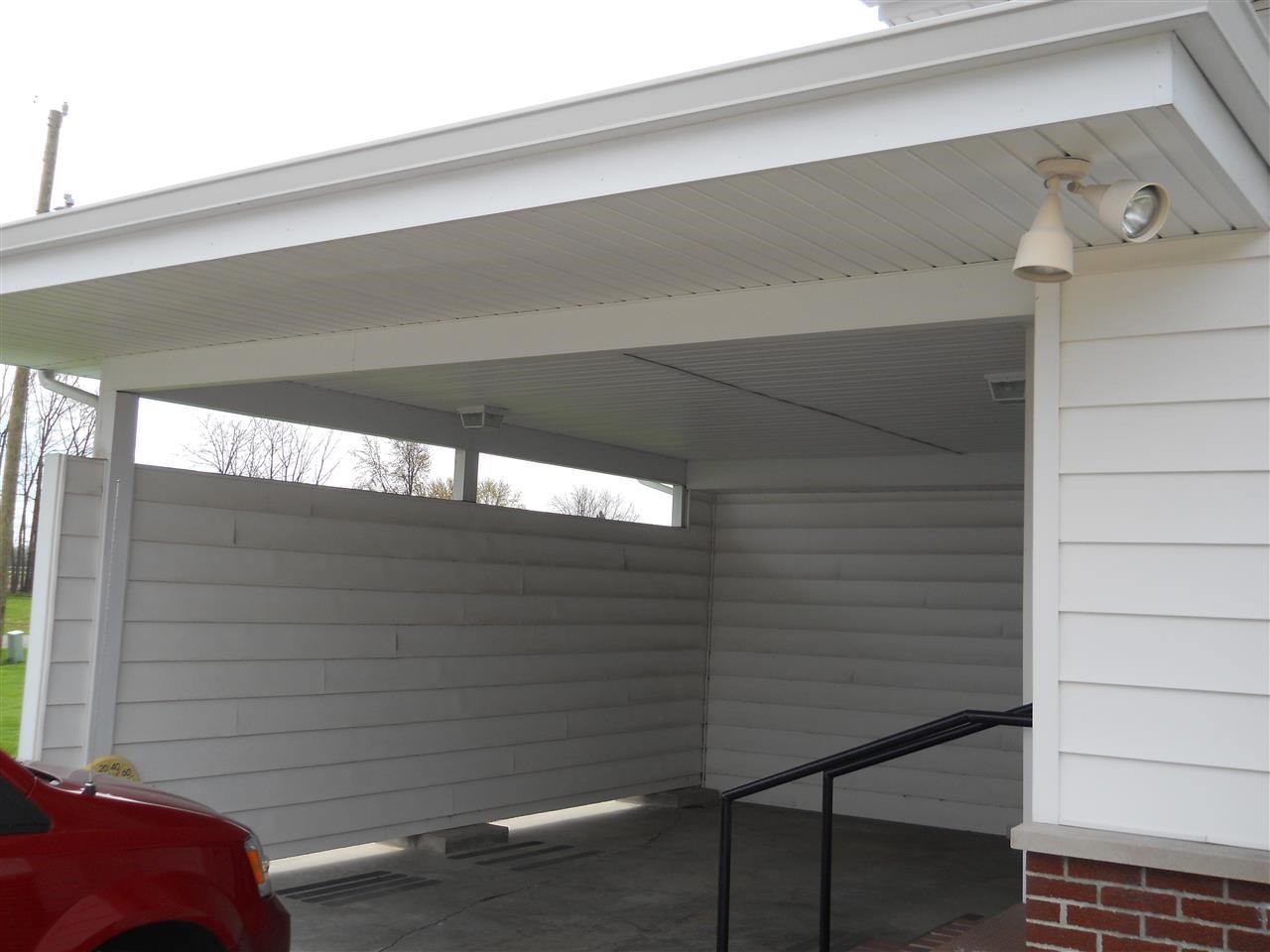 110 N Park Ave, Royal Center, IN 46978 photo 4