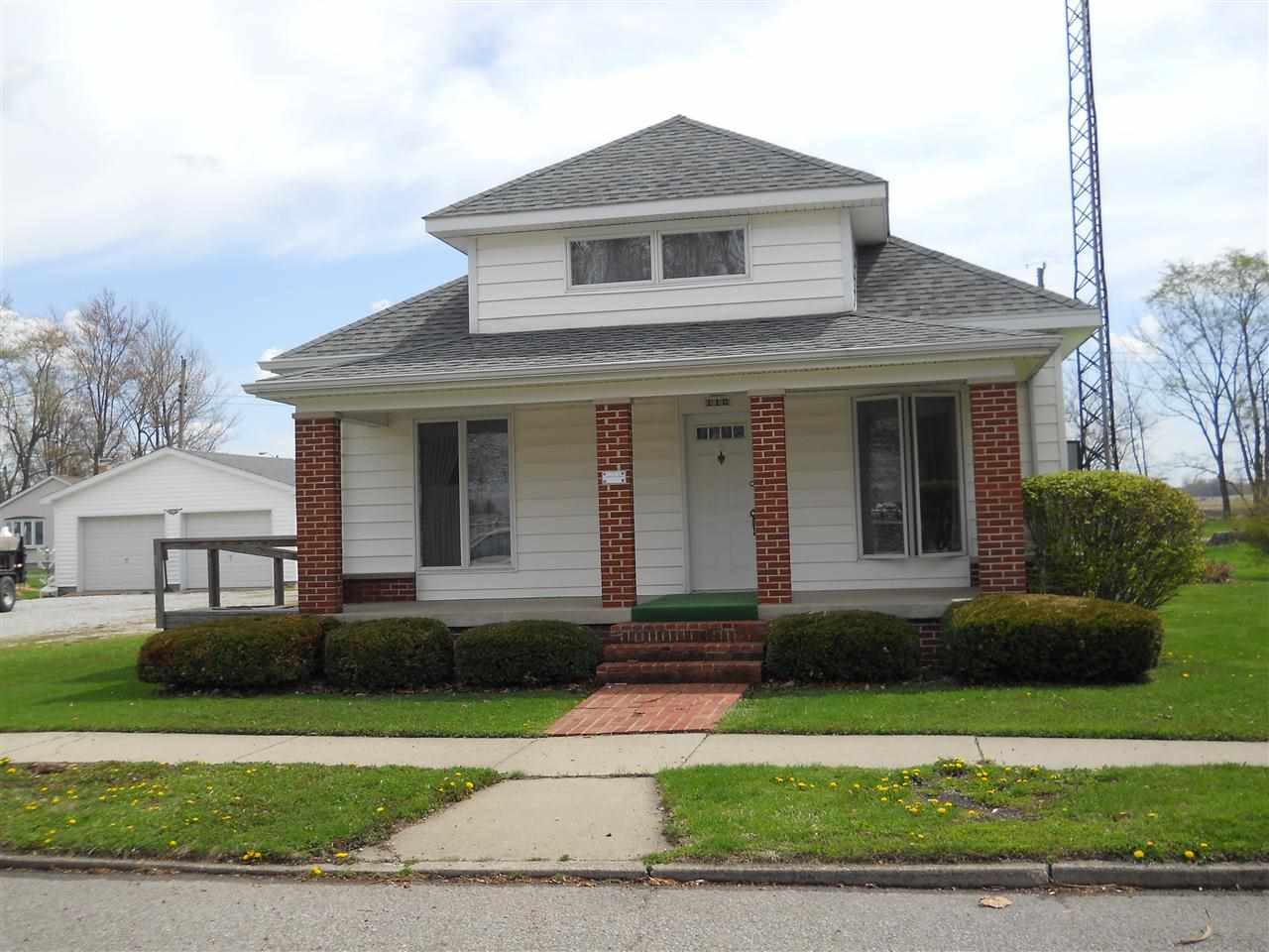 110 N Park Ave, Royal Center, IN 46978 photo 1