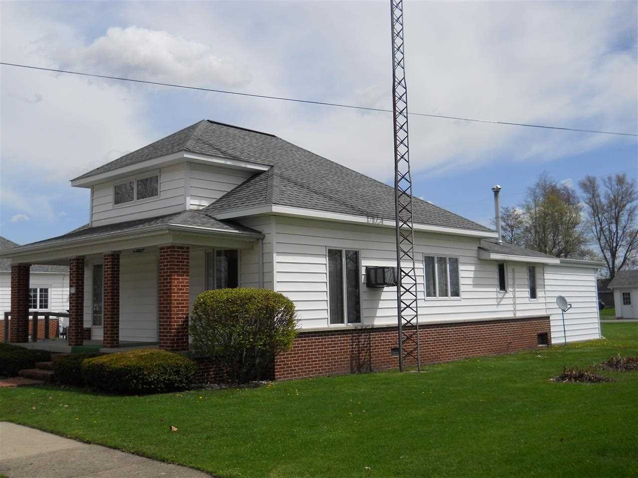 110 N Park Ave, Royal Center, IN 46978 photo 2