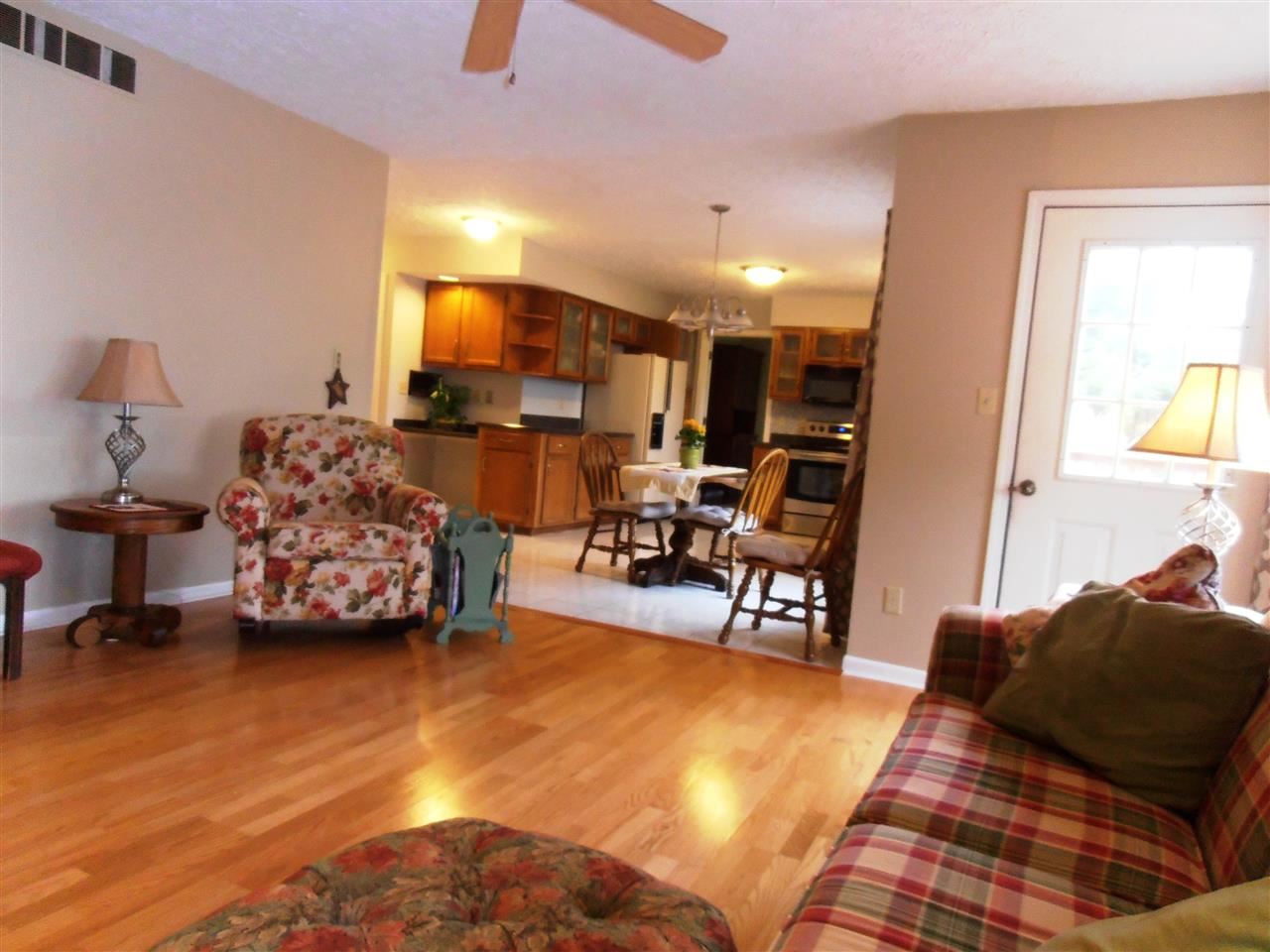 3325 Rolling Oak Dr, Bloomington, IN 47401 photo 9
