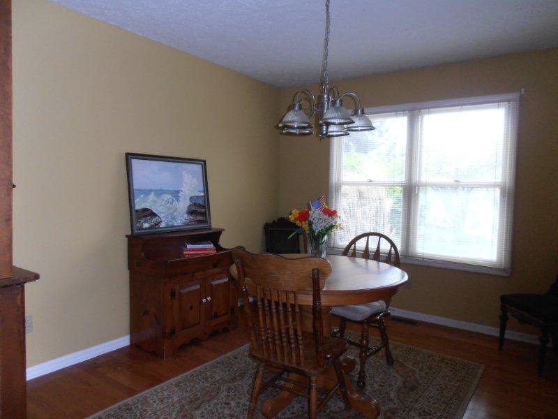 3325 Rolling Oak Dr, Bloomington, IN 47401 photo 11
