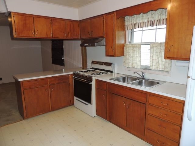 1000 Delphi Ave, Frankfort, IN 46041 photo 4
