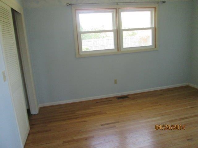 2028 S Parry Dr, Warsaw, IN 46580 photo 7