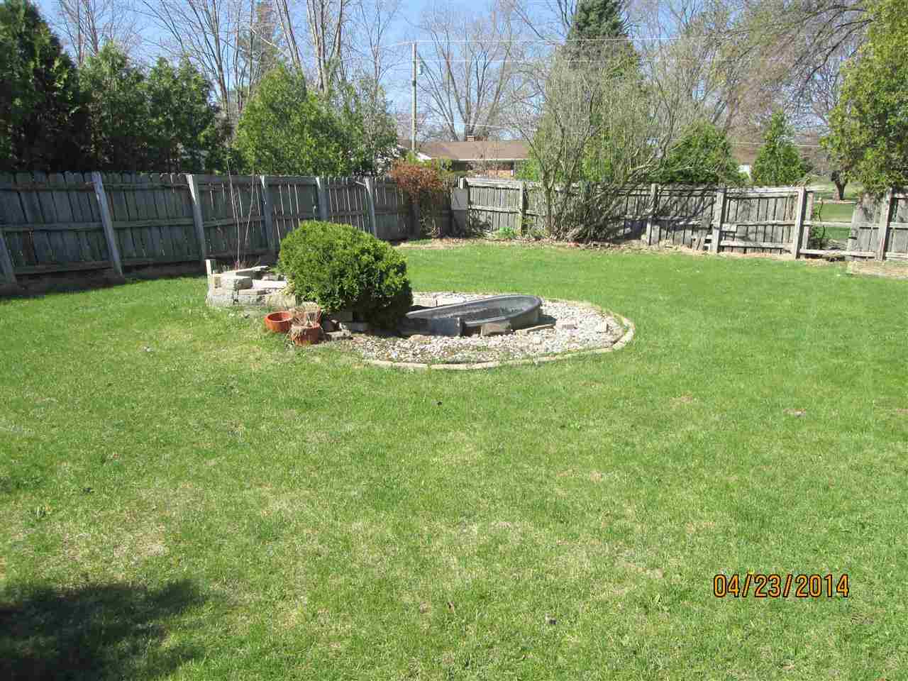2028 S Parry Dr, Warsaw, IN 46580 photo 9