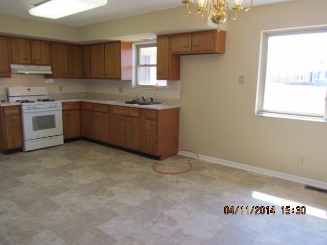 1938 W Meadowlark Dr, Peru, IN 46970 photo 3