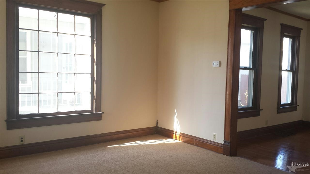 310 S Walsh St, Garrett, IN 46738 photo 7