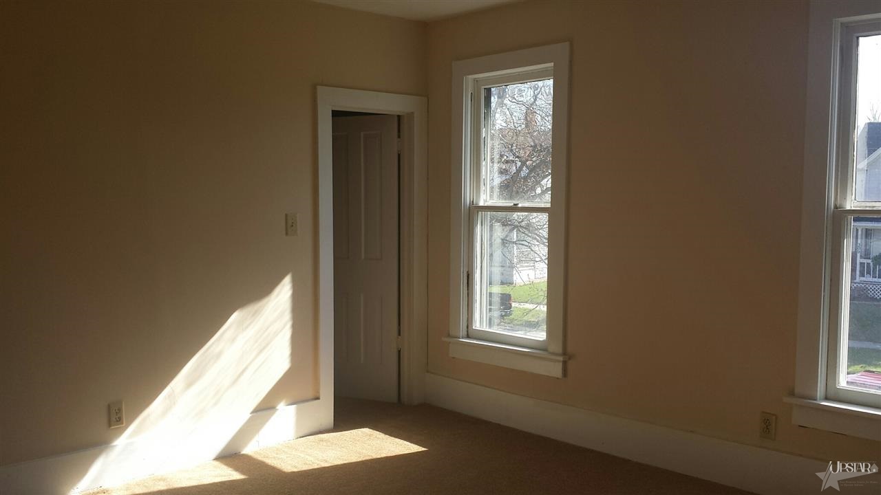 310 S Walsh St, Garrett, IN 46738 photo 6