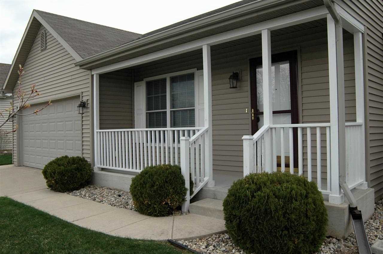 5583 Place Dr, South Bend, IN 46614 photo 2