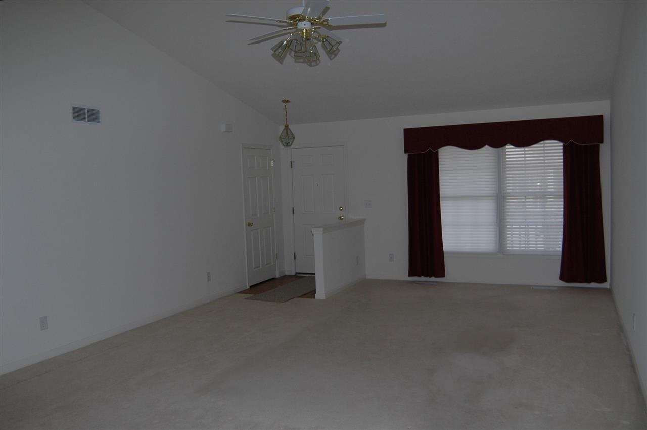 5583 Place Dr, South Bend, IN 46614 photo 3