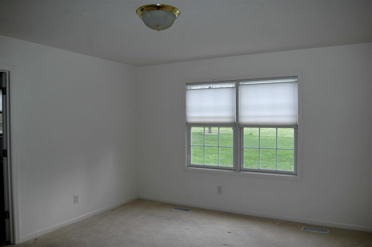 5583 Place Dr, South Bend, IN 46614 photo 11