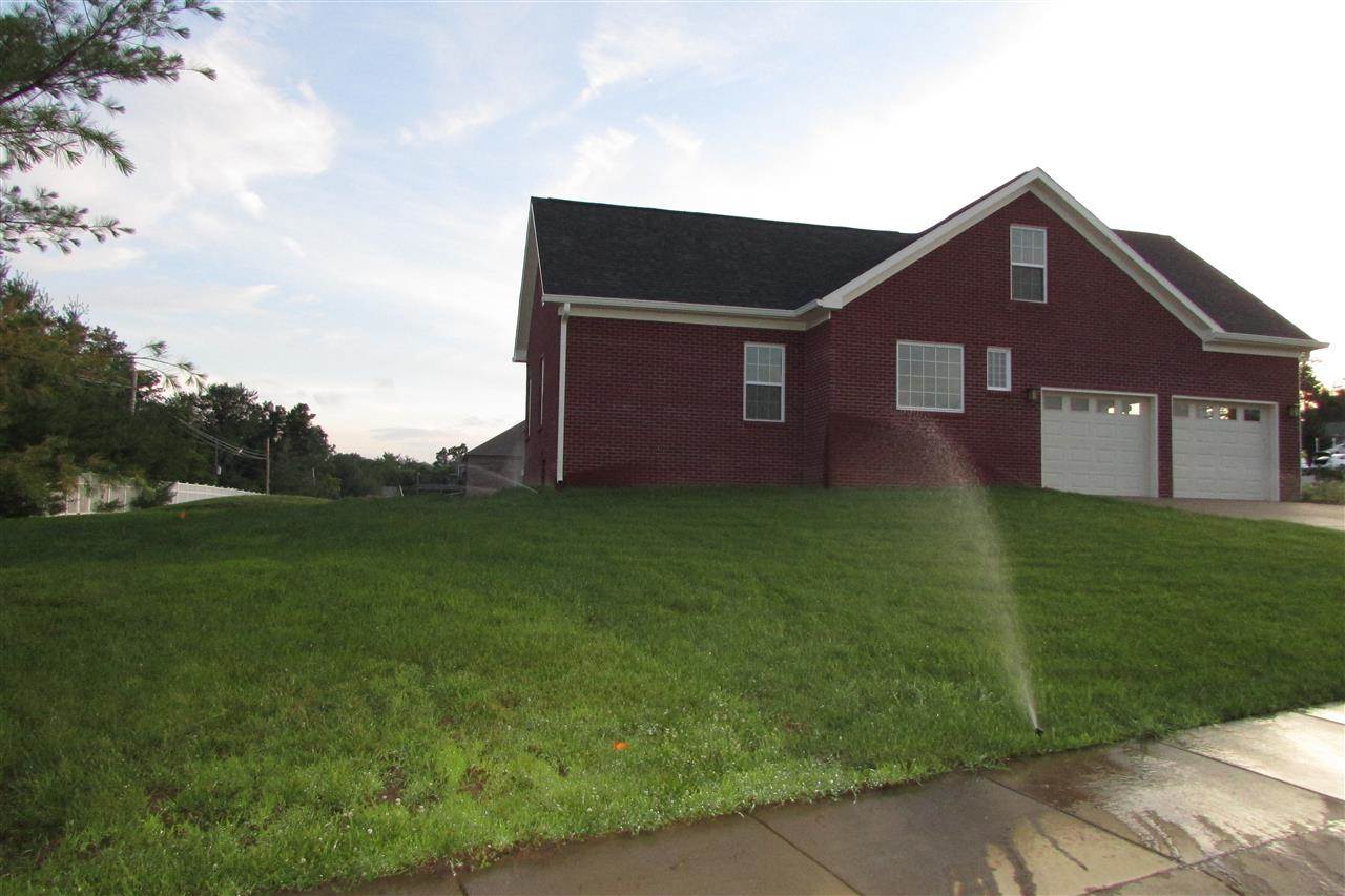10301 Club House Dr, Evansville, IN 47725 photo 22