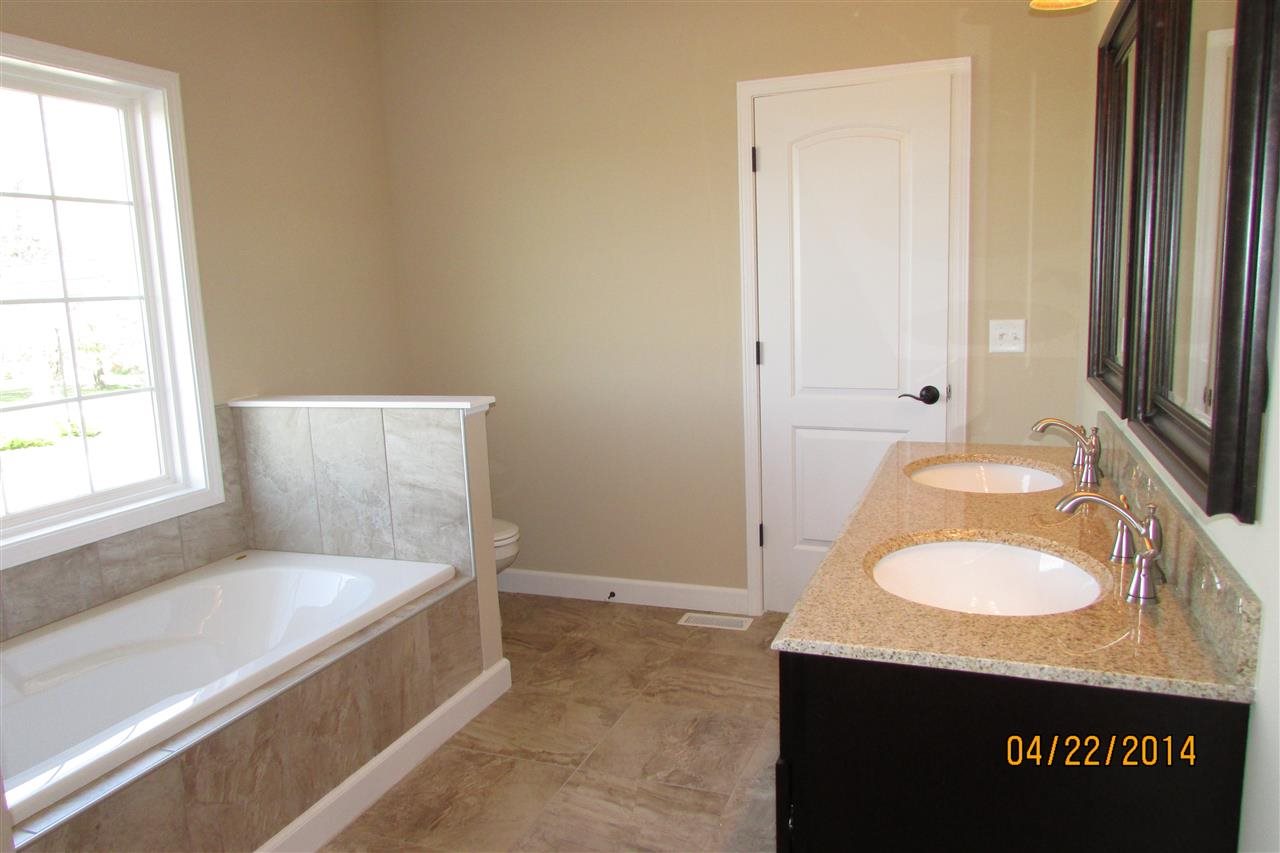 10301 Club House Dr, Evansville, IN 47725 photo 16