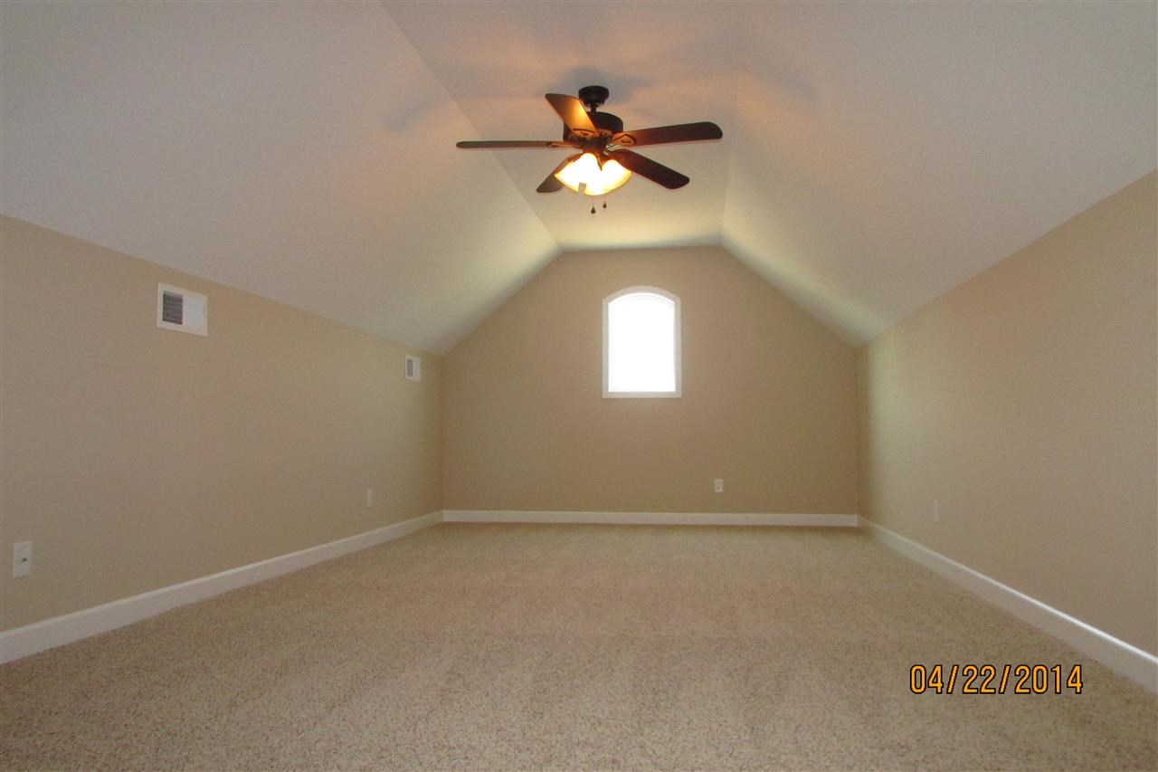 10301 Club House Dr, Evansville, IN 47725 photo 18