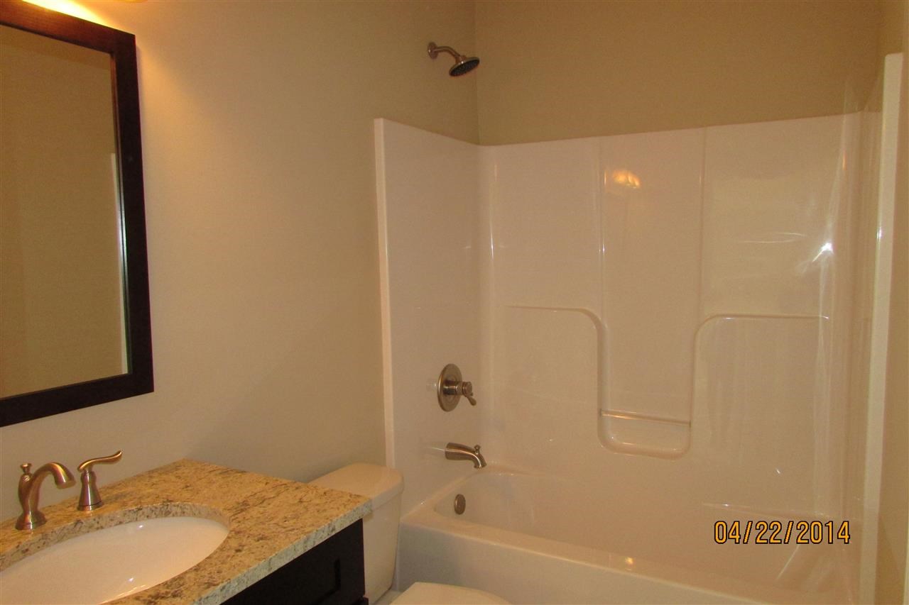 10301 Club House Dr, Evansville, IN 47725 photo 9