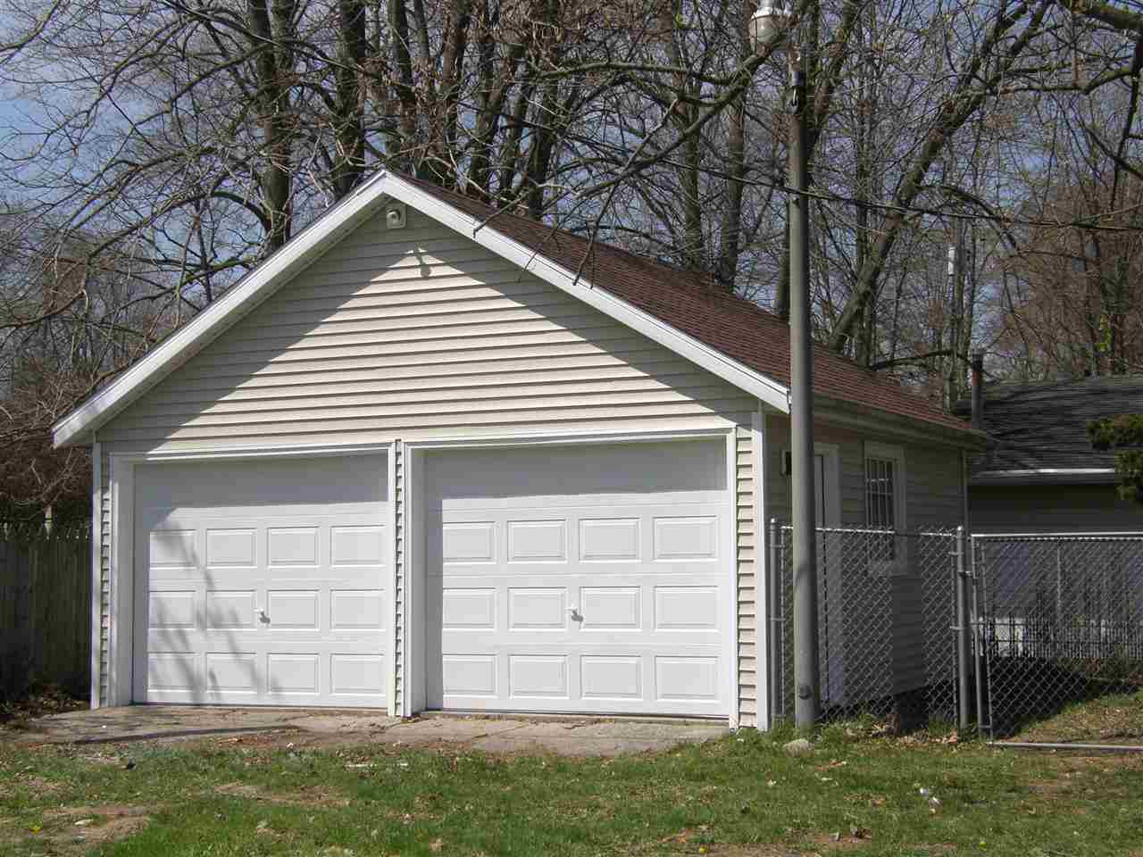 1217 Superior Dr, Auburn, IN 46706 photo 4
