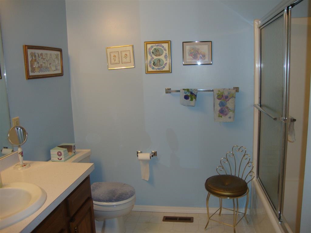 1037 Wheatstone Dr, Mishawaka, IN 46544 photo 10