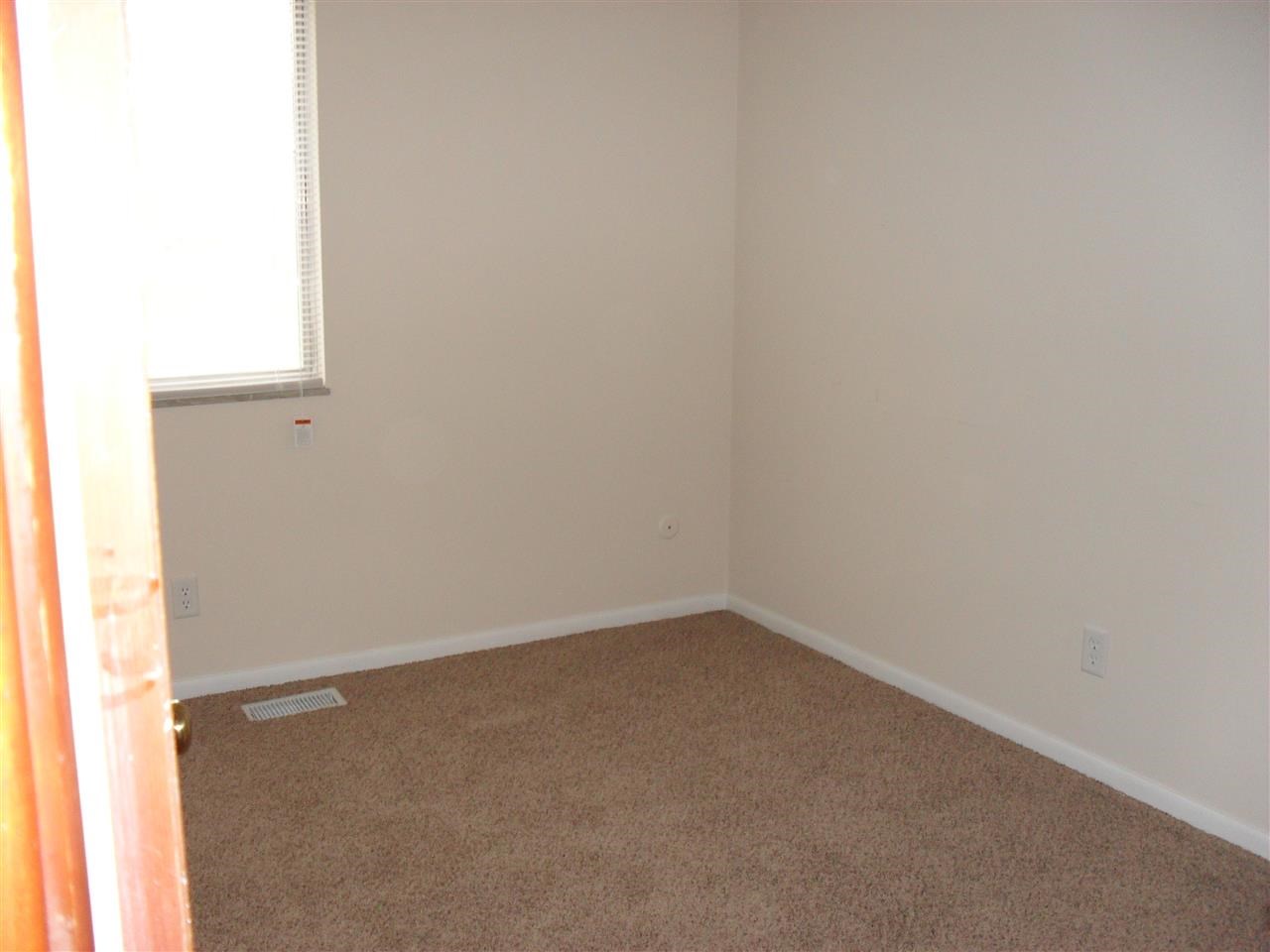 702 Prather St, Burlington, IN 46915 photo 8