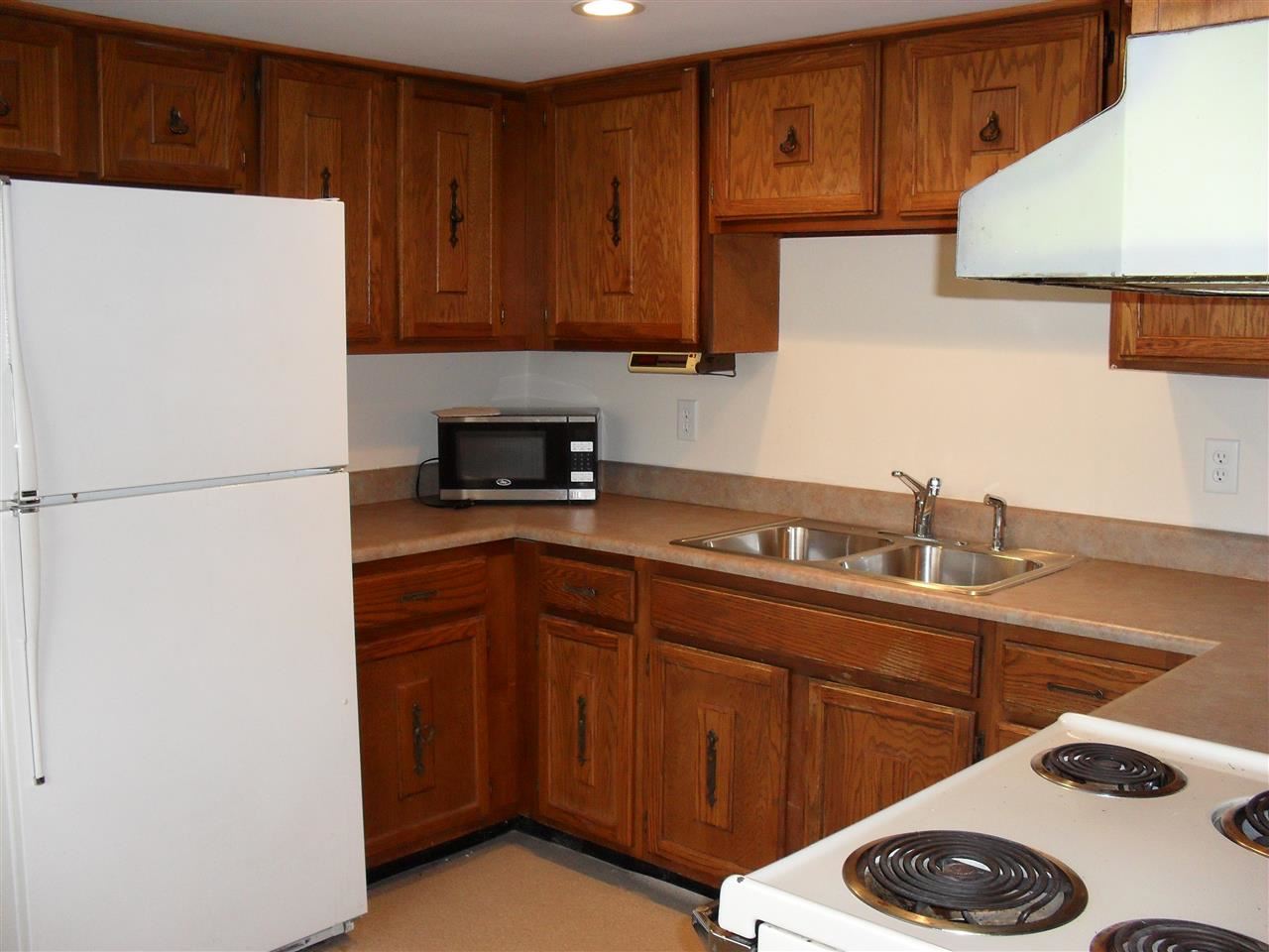 702 Prather St, Burlington, IN 46915 photo 2