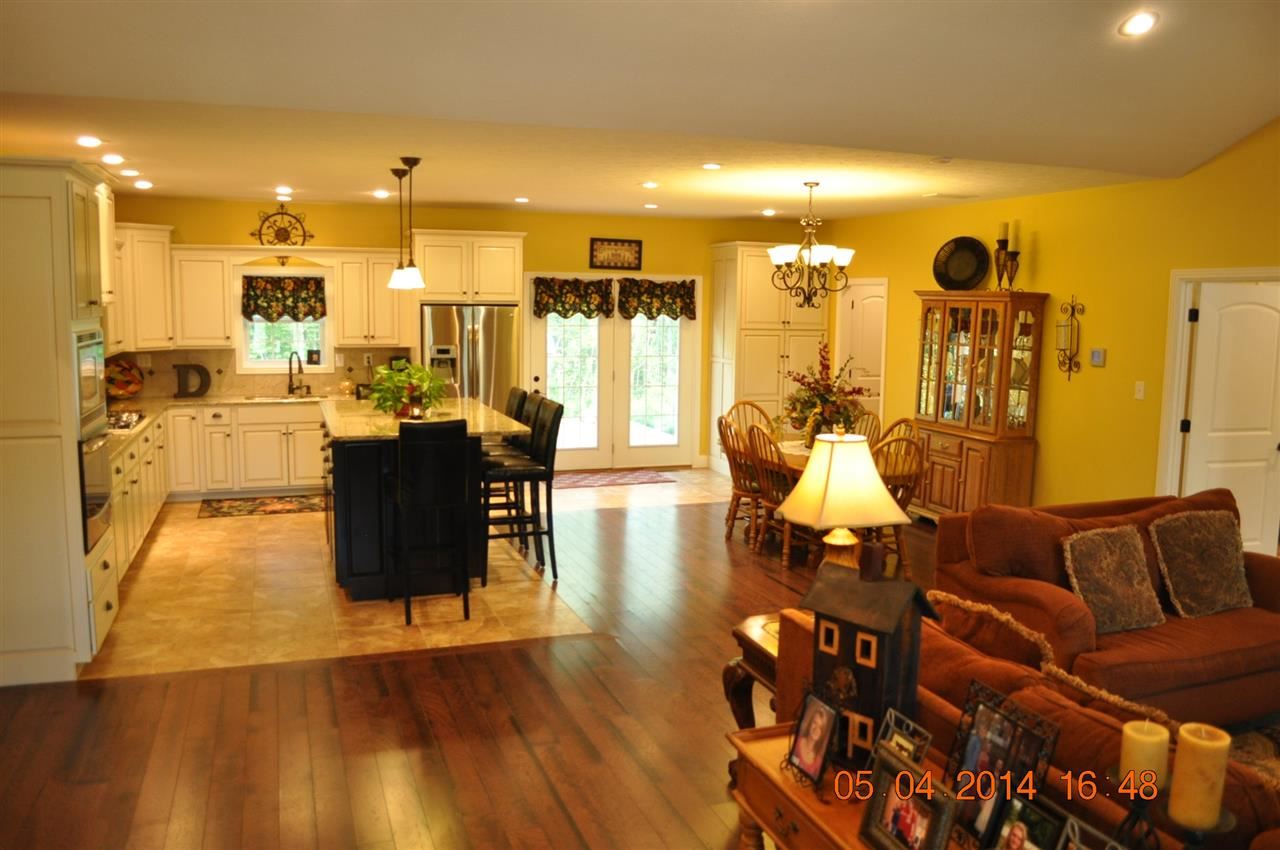 692 E Cr 1250 N, Chrisney, IN 47611 photo 2