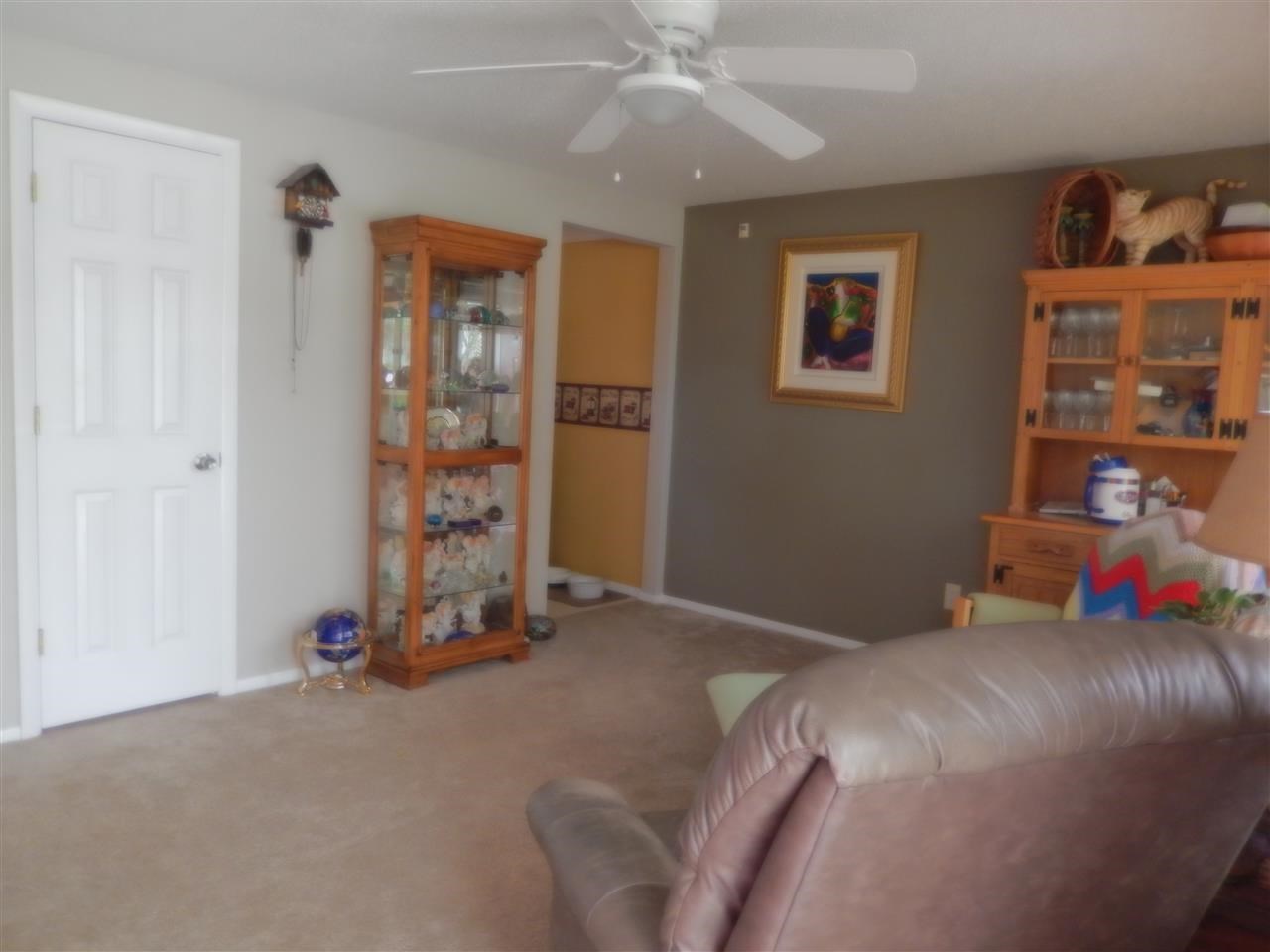 6126 Becker Dr, Fort Wayne, IN 46835 photo 4