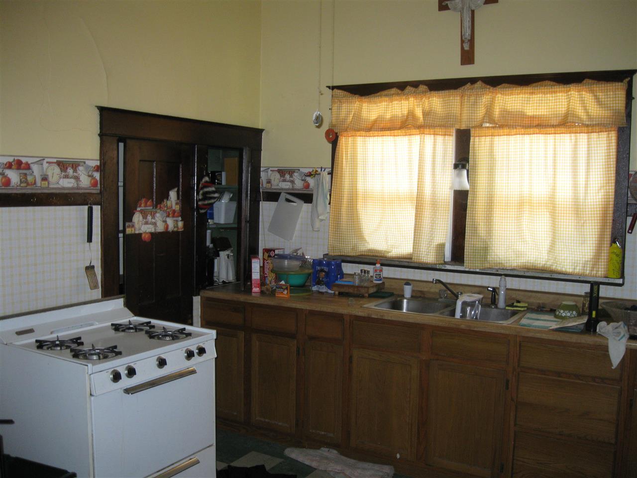 508 N Main St, Huntingburg, IN 47542 photo 2