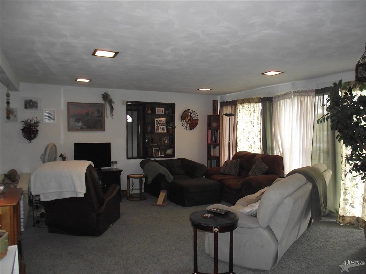 8024 Rothman Rd, Fort Wayne, IN 46835 photo 2