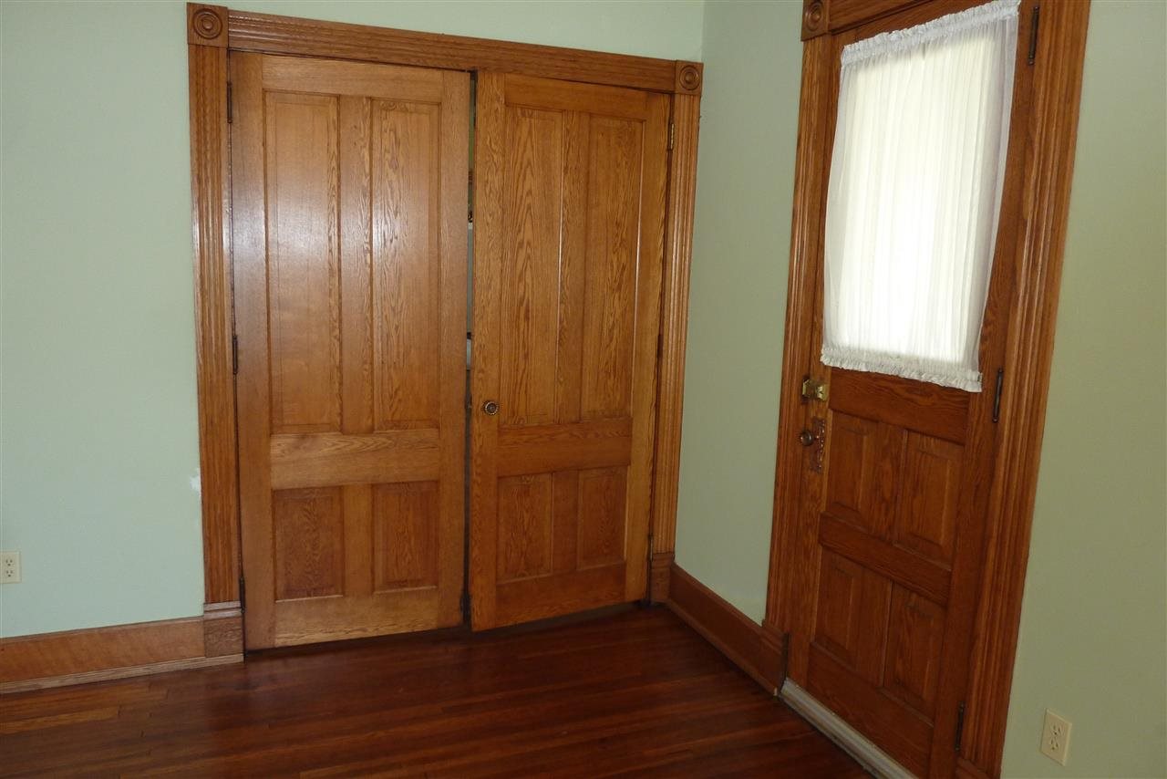 218 W 8th St, Rochester, IN 46975 photo 3