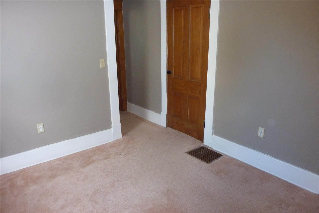 218 W 8th St, Rochester, IN 46975 photo 9