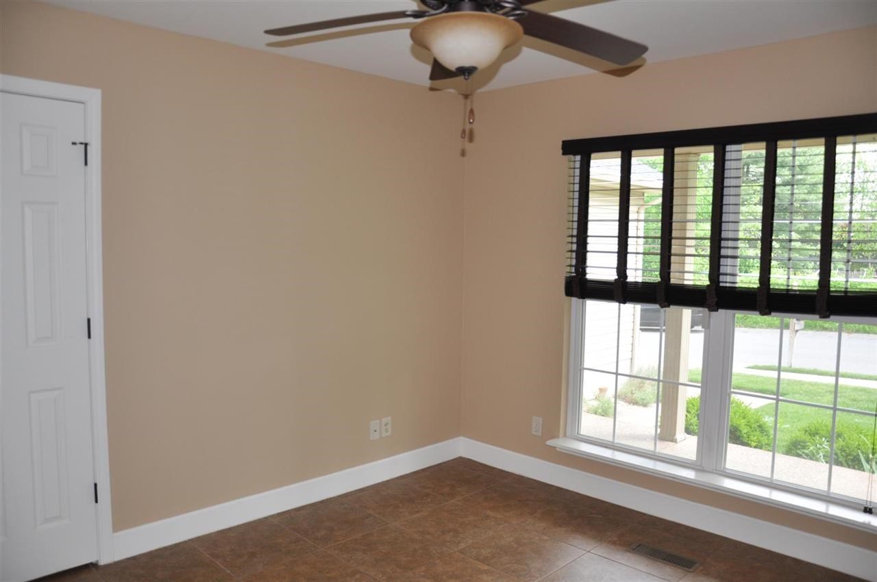 3126 Fawn Hill Dr, Evansville, IN 47711 photo 17