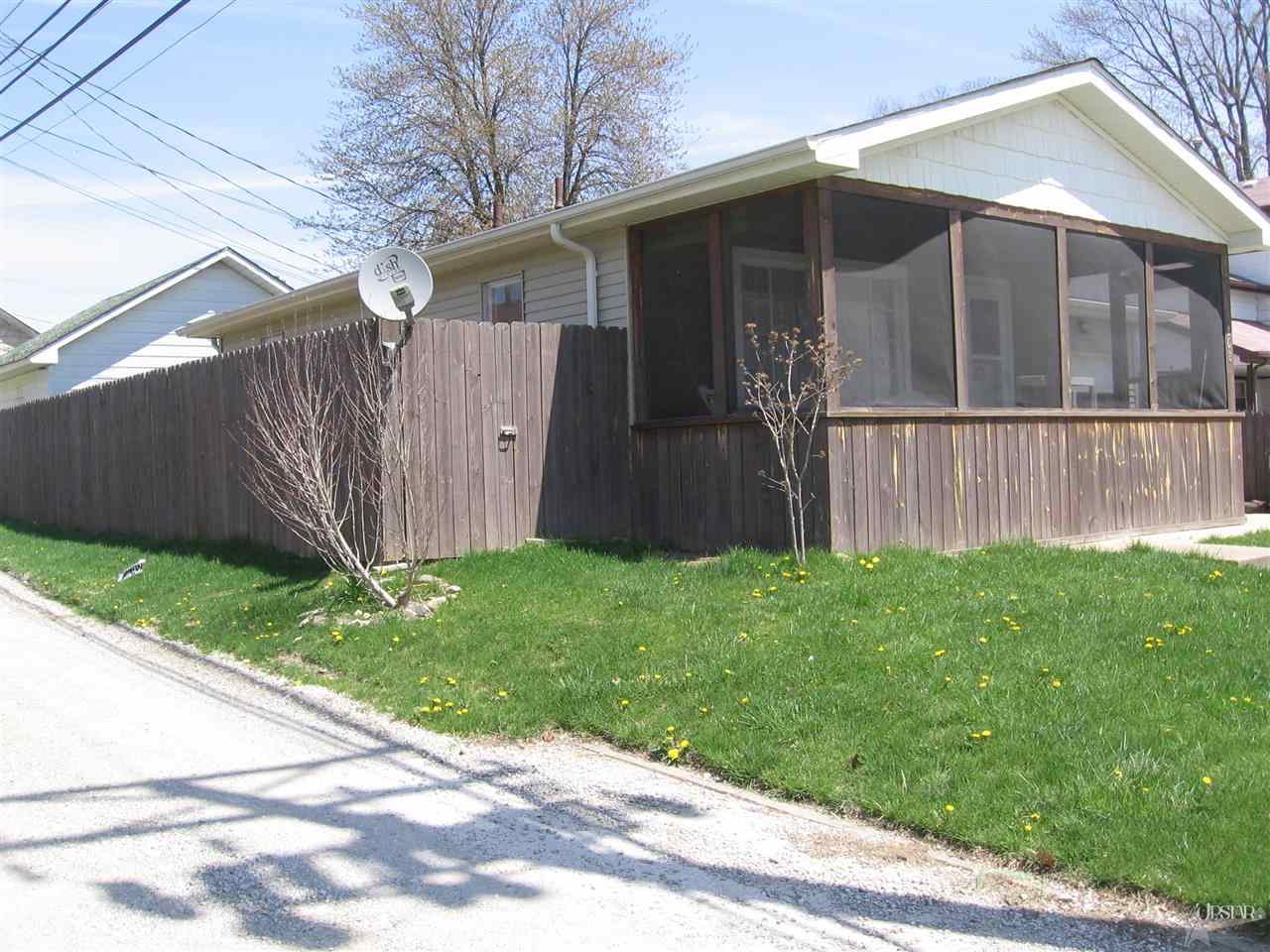 208 W Ellsworth St, Columbia City, IN 46725 photo 2