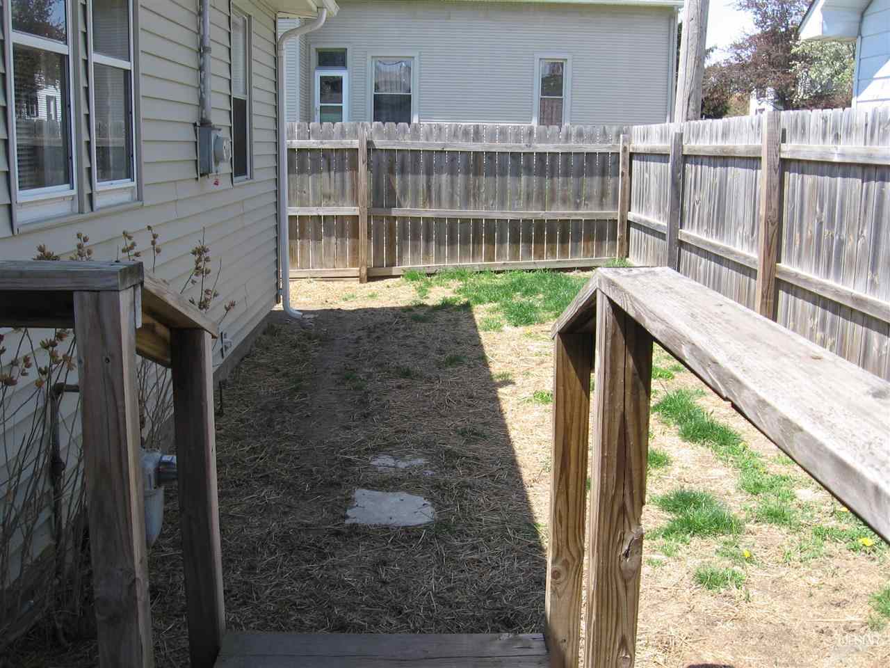 208 W Ellsworth St, Columbia City, IN 46725 photo 15