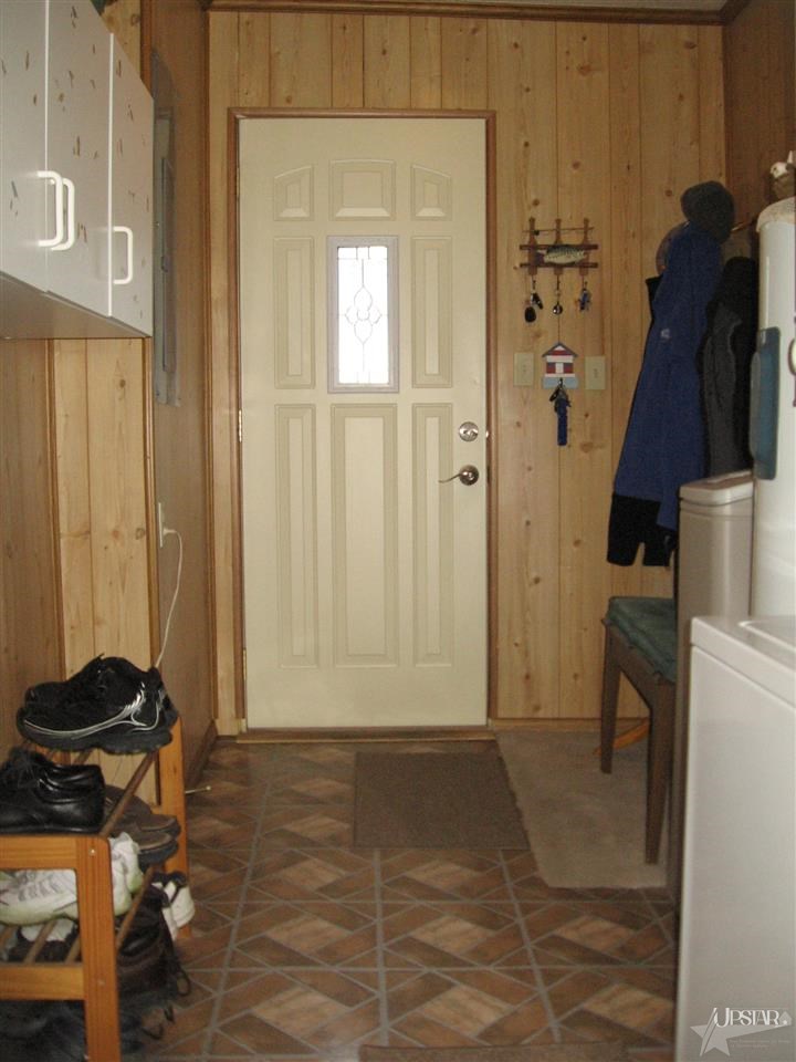 5275 S Highpoint Dr, Albion, IN 46701 photo 3