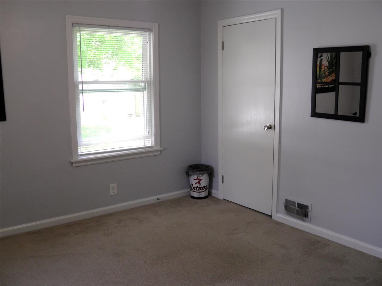1021 N Spring St, Evansville, IN 47711 photo 24