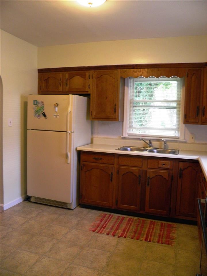 1021 N Spring St, Evansville, IN 47711 photo 3