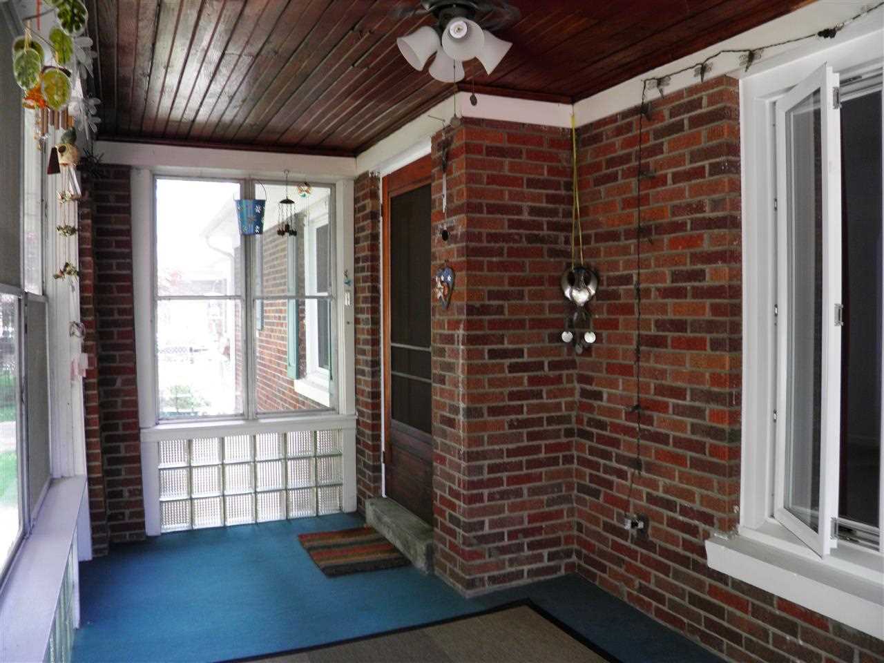 1021 N Spring St, Evansville, IN 47711 photo 15