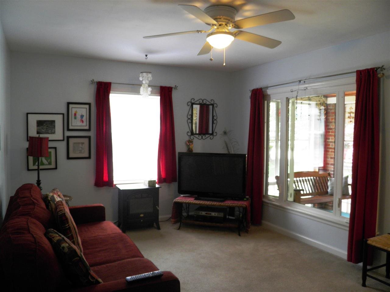 1021 N Spring St, Evansville, IN 47711 photo 10
