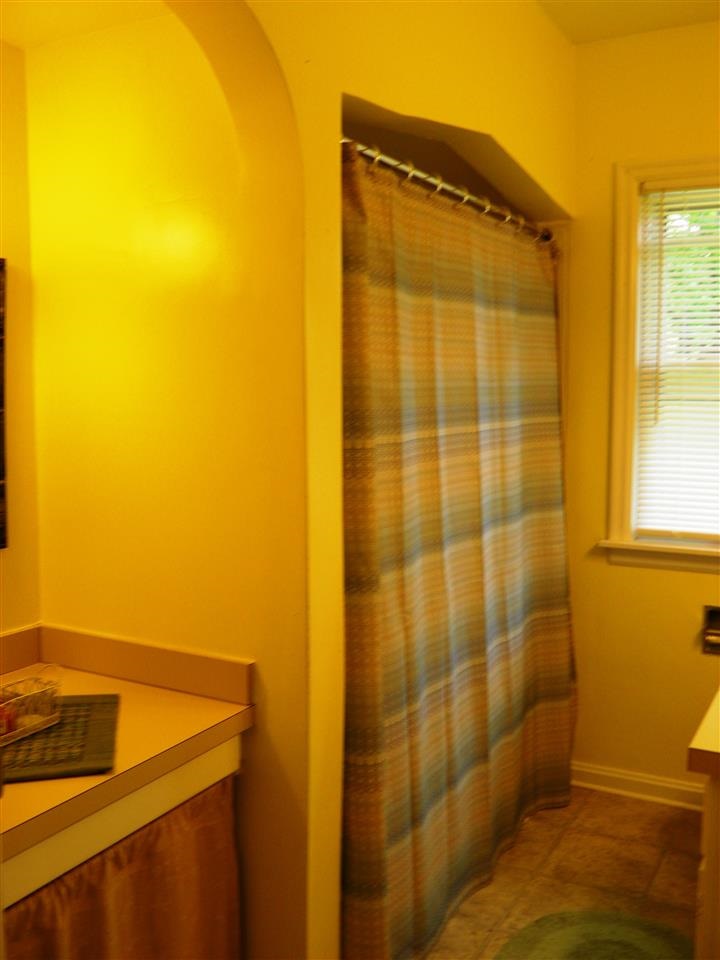 1021 N Spring St, Evansville, IN 47711 photo 22