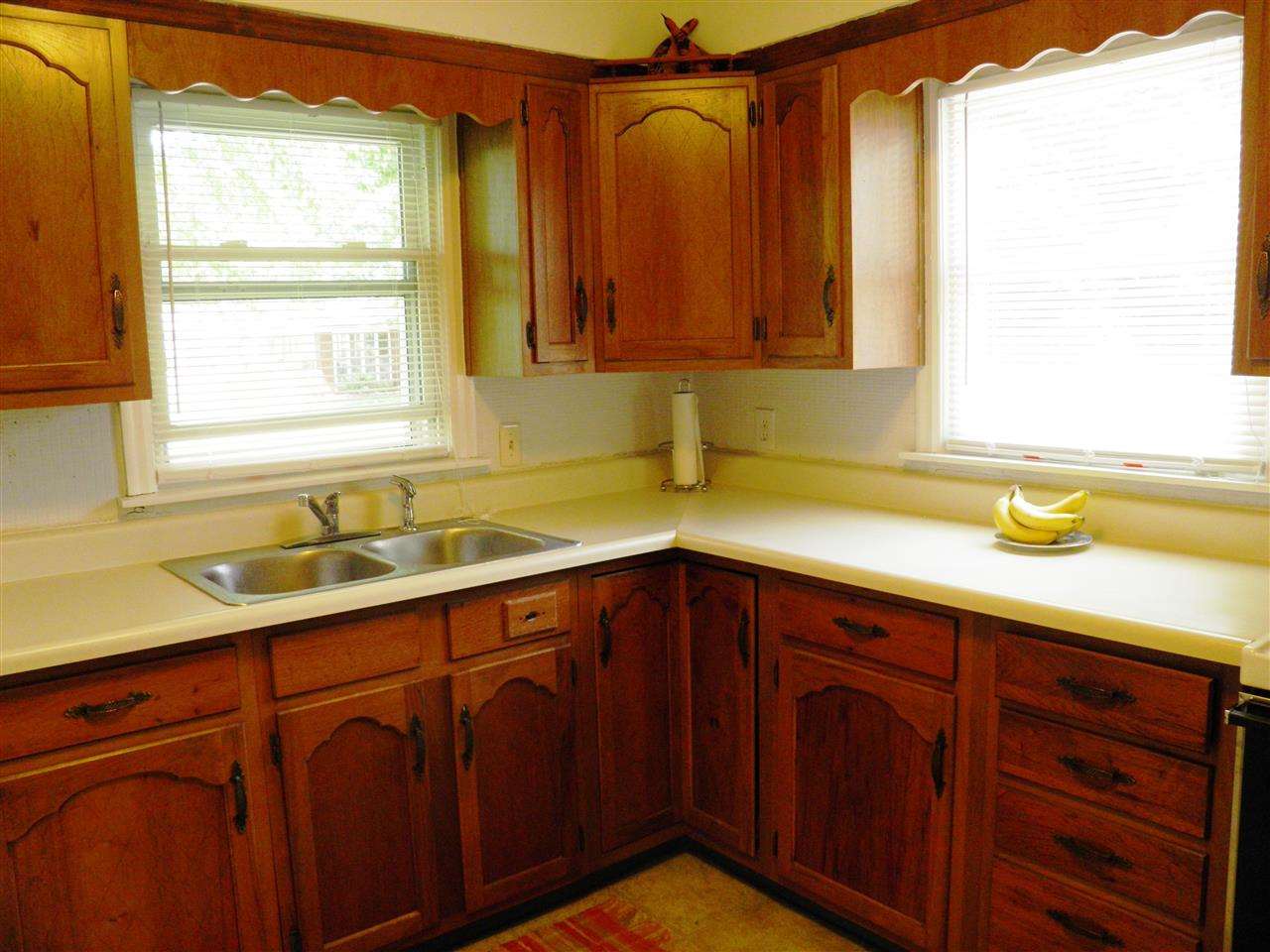 1021 N Spring St, Evansville, IN 47711 photo 4