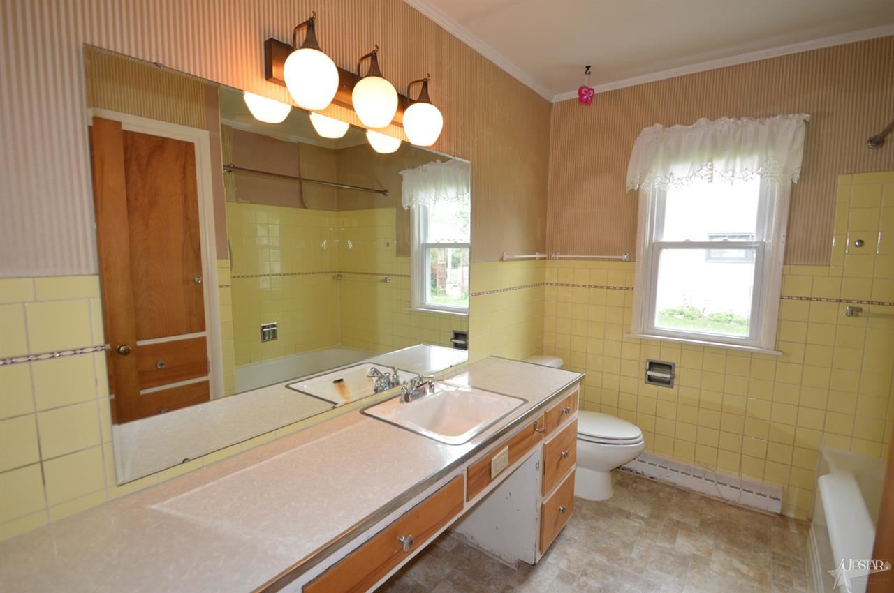 5811 Homewood Dr, Fort Wayne, IN 46825 photo 20