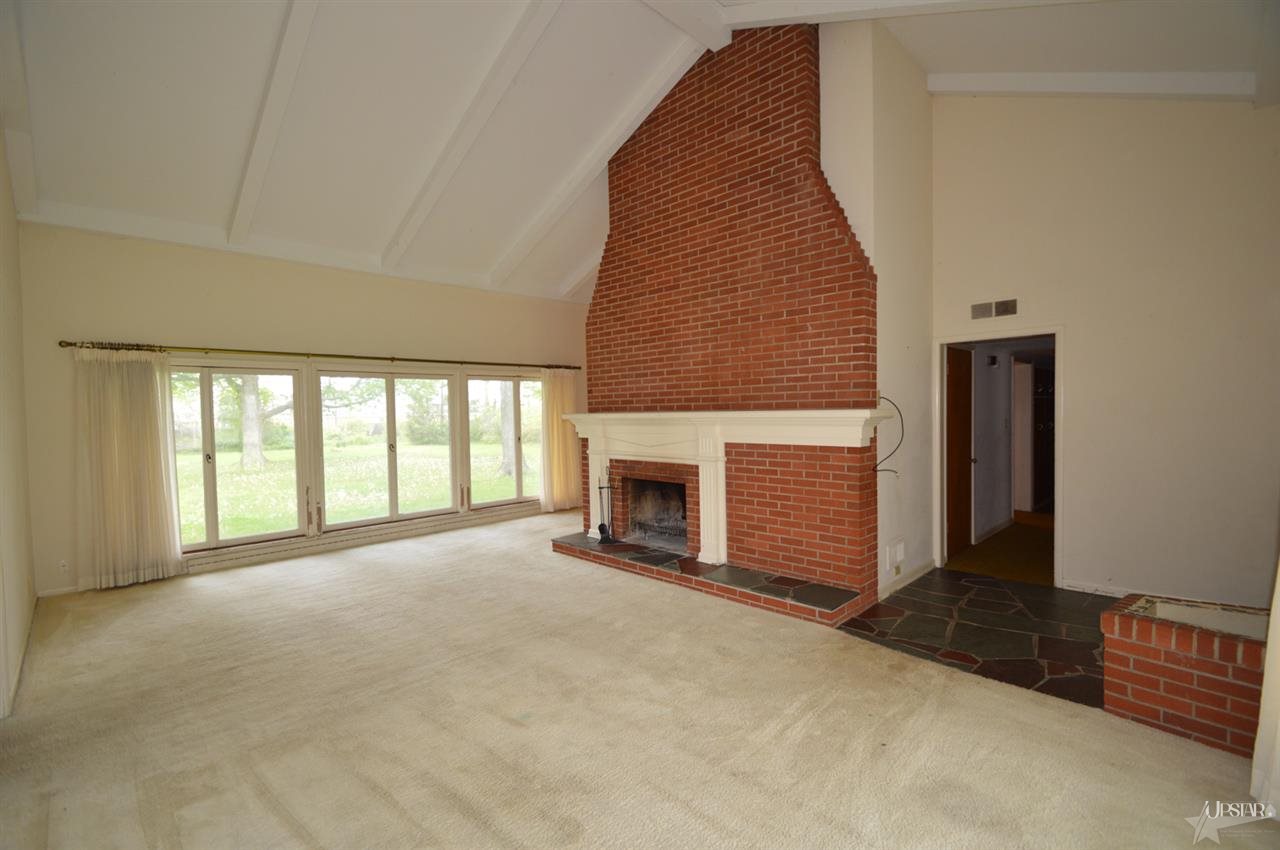 5811 Homewood Dr, Fort Wayne, IN 46825 photo 9
