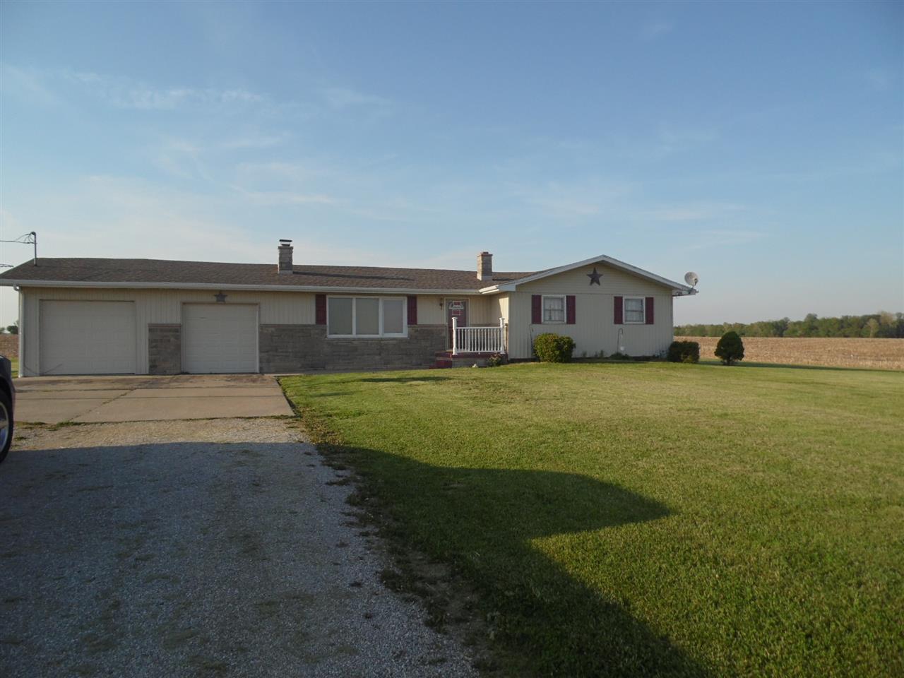 8614 E 750 S, Oakland City, IN 47660 photo 1