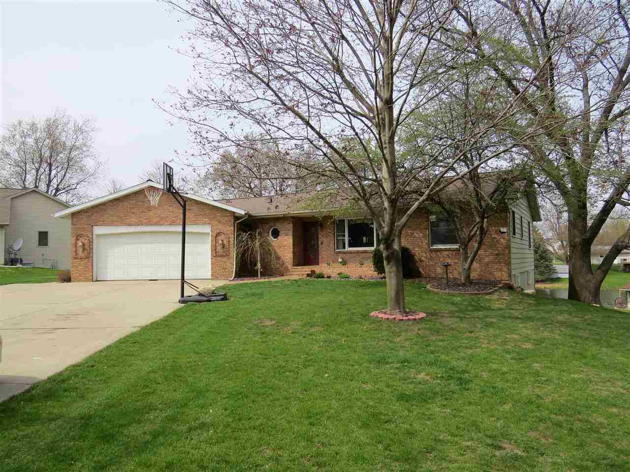 14135 Kimberly Ln, Middlebury, IN 46540 photo 1